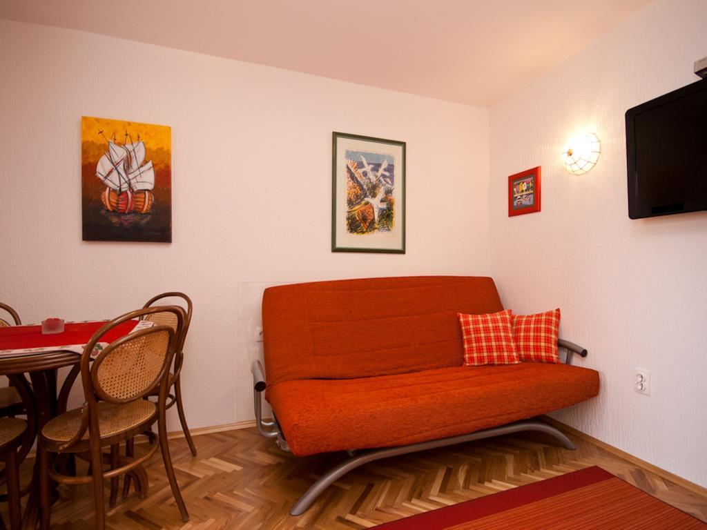 Apartments Nadica Baska  Bagian luar foto